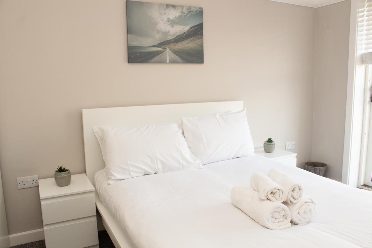 Cosy 3Bed Bungalow In West Kirby, Free Parking Frankby エクステリア 写真